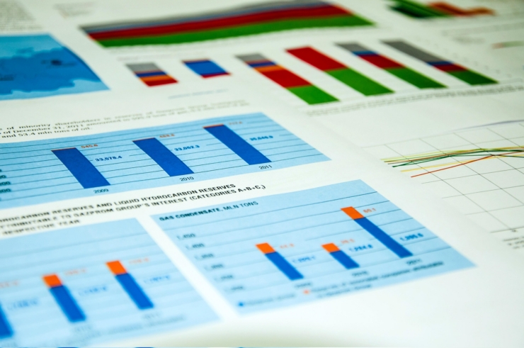 Asymmetric Reporting